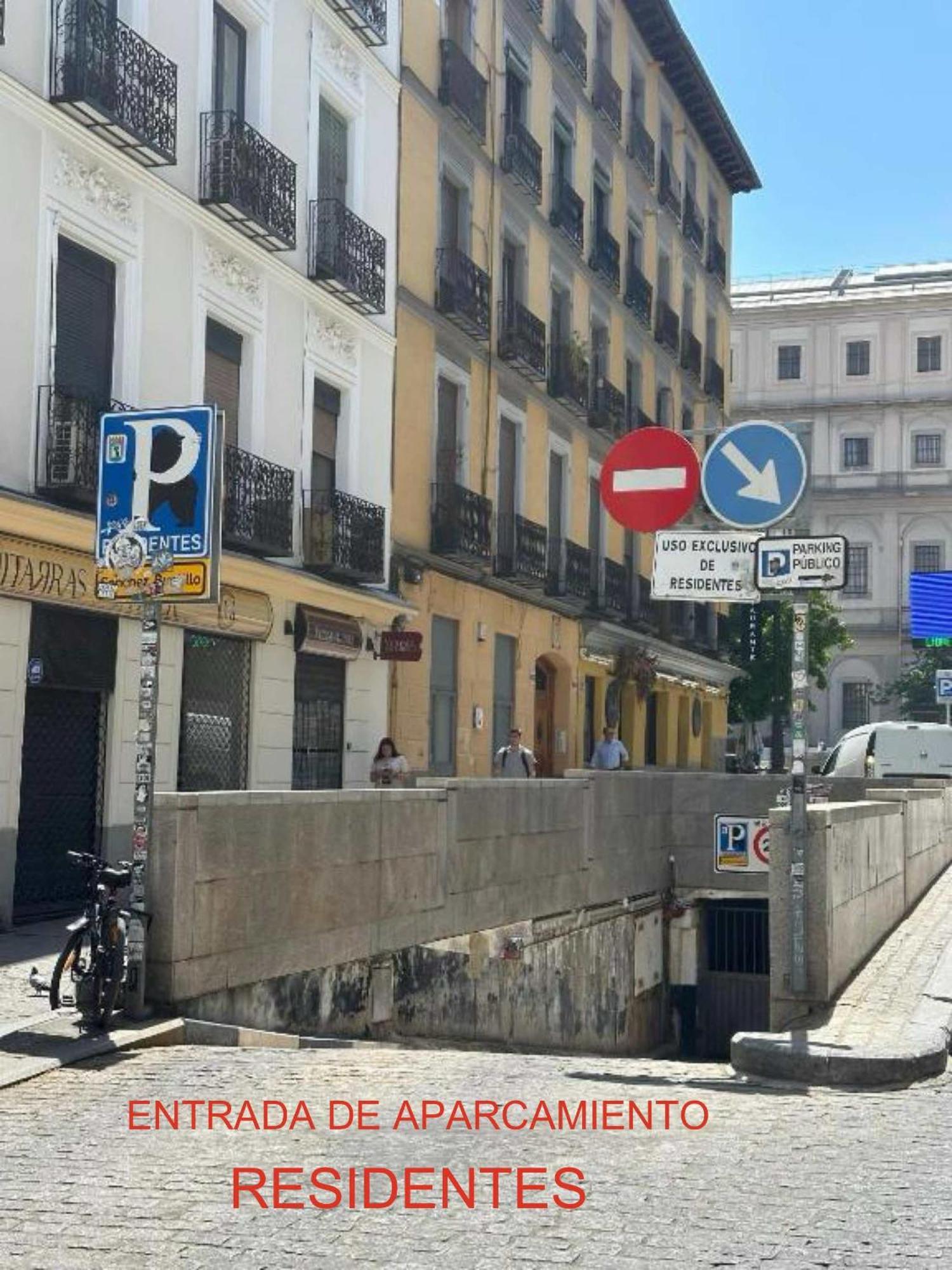 Hostal San Blas Madrid Exterior photo